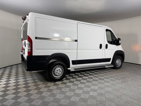 Used 2025 RAM ProMaster 2500 w/ U-Haul Equipment Group FWD image 8