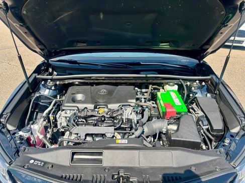 Used 2018 Toyota Camry LE FWD image 29