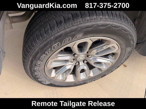 Used 2022 RAM 1500 Laramie w/ Sport Appearance Package AWD/4WD image 10