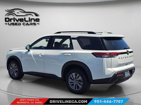 Used 2024 Nissan Pathfinder SV FWD image 10