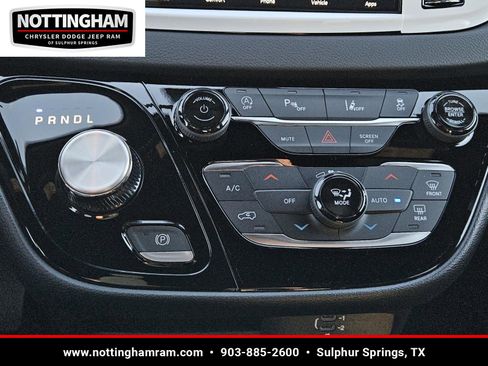 New 2026 Chrysler Voyager LX image 10