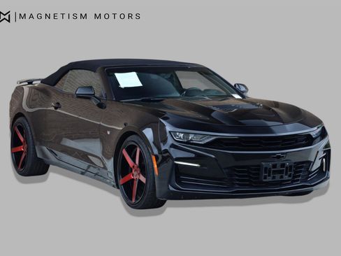 Used 2019 Chevrolet Camaro SS RWD image 8