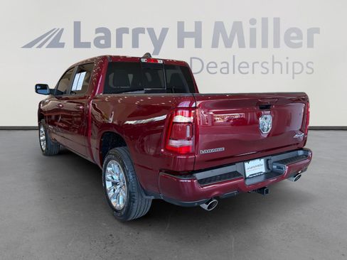 Used 2024 RAM 1500 Laramie AWD/4WD image 3