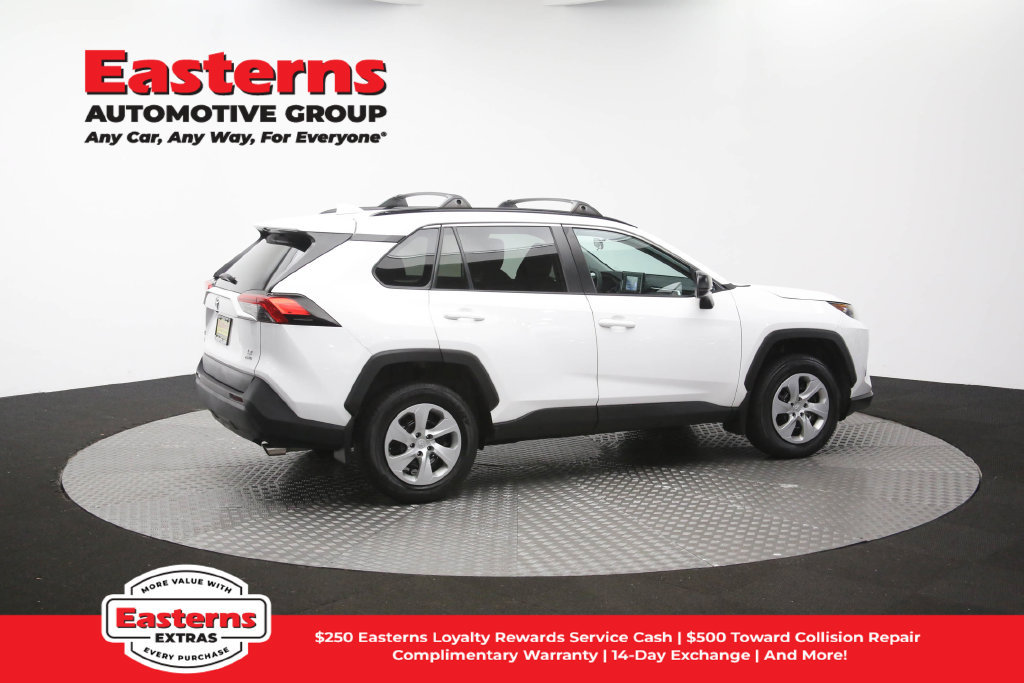 Used 2021 Toyota RAV4 LE AWD/4WD image 43