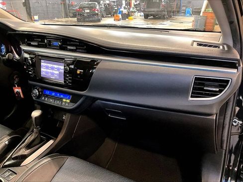 Used 2015 Toyota Corolla S FWD image 13
