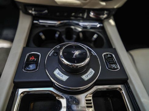 Used 2017 Rolls-Royce Wraith RWD image 37