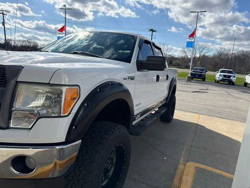 Used 2014 Ford F150 XLT image 2