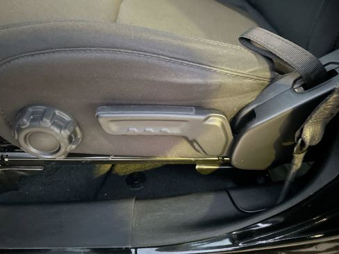 Used 2022 Jeep Wrangler Unlimited Sport image 12