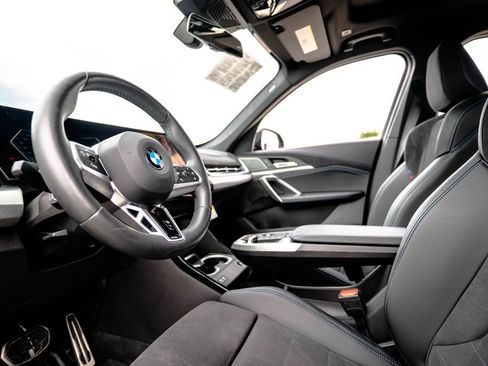 Used 2026 BMW X1 xDrive28i w/ Technology Package AWD/4WD image 4