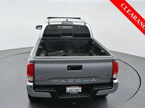 Used 2016 Toyota Tacoma TRD Sport image 53