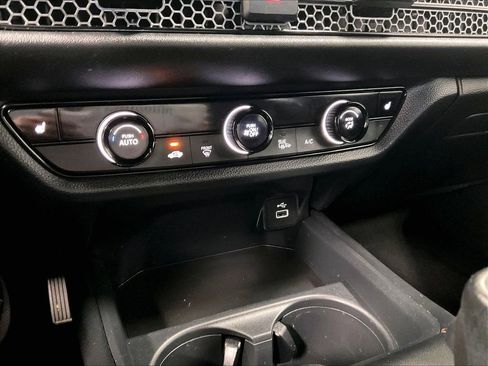 Used 2023 Honda HR-V Sport image 25