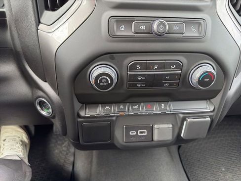 Used 2025 Chevrolet Silverado 1500 Custom image 23