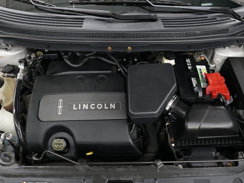 Used 2014 Lincoln MKX AWD w/ Equipment Group 102A image 5