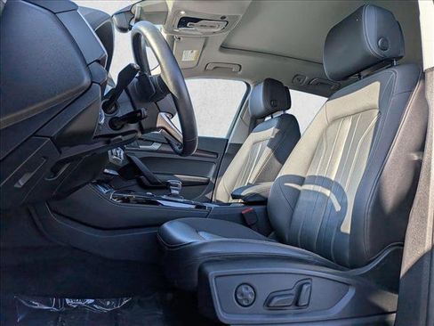 Used 2021 Audi Q5 e Premium Plus w/ Premium Plus Package image 14