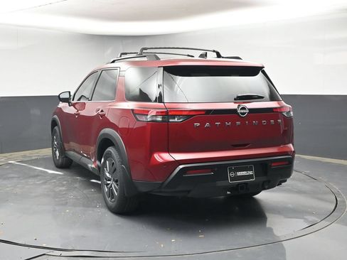New 2026 Nissan Pathfinder SV w/ SV Premium Package FWD image 4