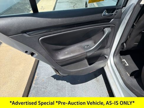 Used 2014 Volkswagen Jetta SE image 24