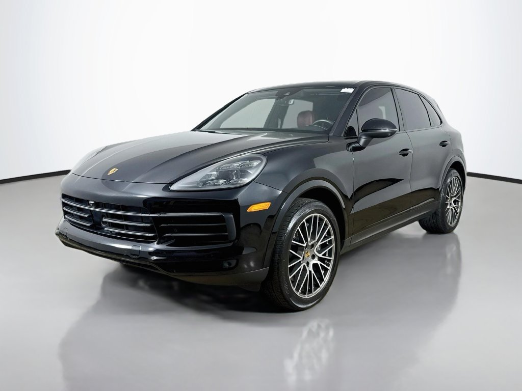 Used 2023 Porsche Cayenne AWD/4WD image 3