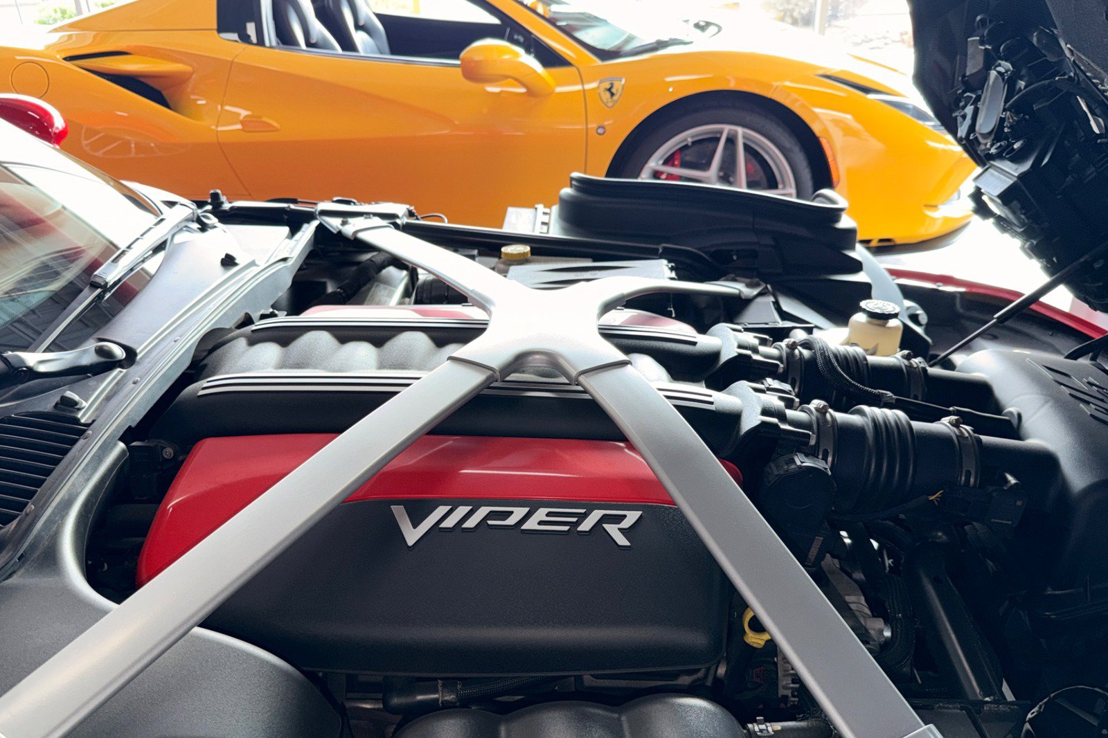 Used 2013 SRT Viper GTS w/ GTS Laguna Interior Pkg RWD image 28