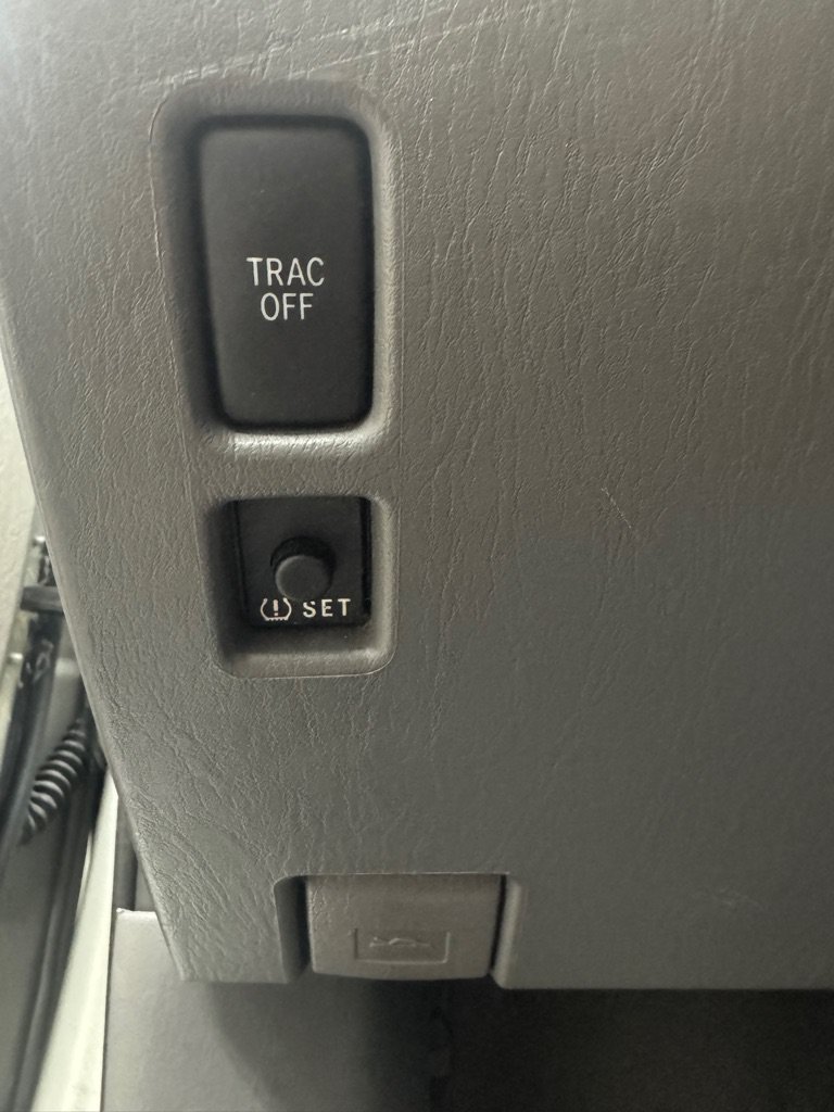 Used 2006 Toyota Solara SE FWD image 38