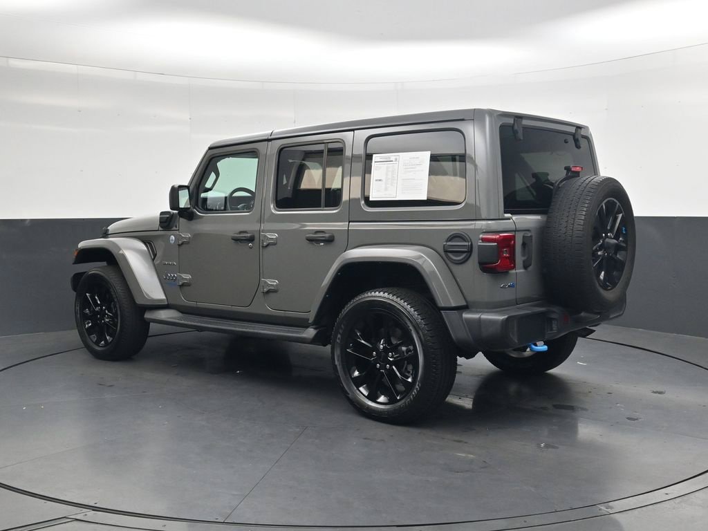 Used 2022 Jeep Wrangler Unlimited Sahara AWD/4WD image 10