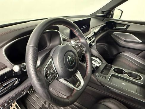 Used 2025 Acura MDX A-Spec image 18