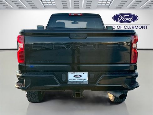 Used 2022 Chevrolet Silverado 2500 LT w/ Convenience Package image 6