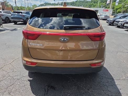 Used 2017 Kia Sportage LX AWD/4WD image 6