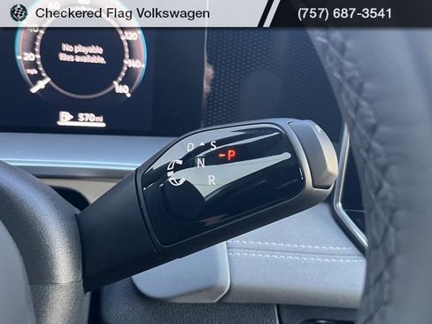 New 2026 Volkswagen Tiguan SE R-Line image 40