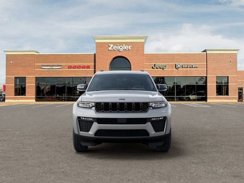 New 2026 Jeep Grand Cherokee L Limited w/ Limited Altitude Package AWD/4WD image 6