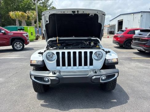 Used 2021 Jeep Gladiator Overland w/ Trailer Tow Package AWD/4WD image 20