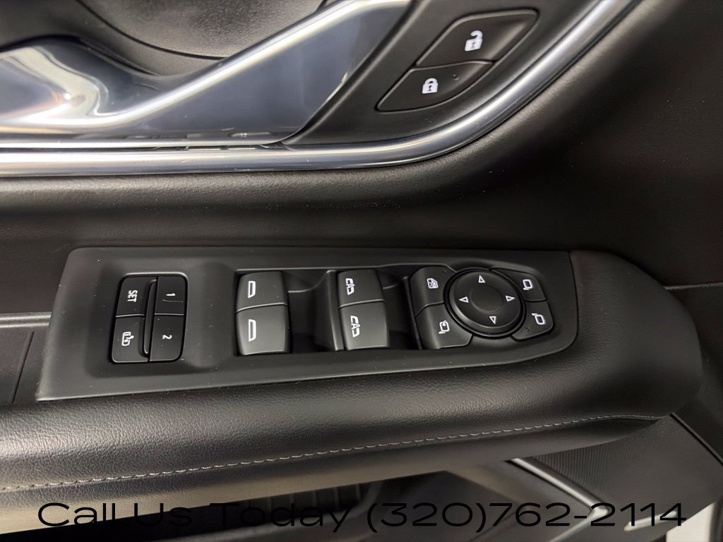 Used 2021 Chevrolet Suburban Z71 w/ Z71 Signature Package AWD/4WD image 13