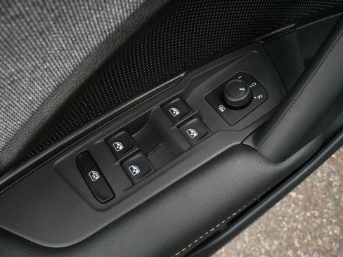 Certified 2025 Volkswagen Tiguan S AWD/4WD image 18