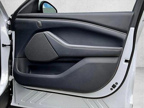 Used 2021 Ford Mustang Mach-E Select image 17