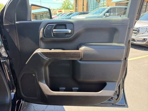 Used 2022 Chevrolet Silverado 1500 LT AWD/4WD image 17