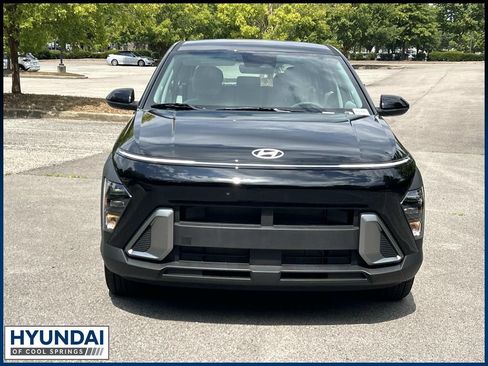 New 2027 Hyundai Kona SE FWD image 2