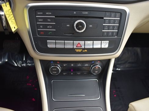 Used 2019 Mercedes-Benz CLA 250 4MATIC image 14