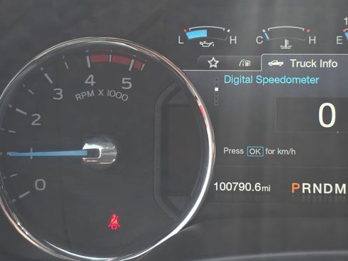 Used 2018 Ford F250 Platinum w/ Platinum Ultimate Package AWD/4WD image 17