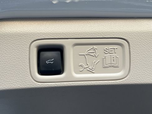 Used 2021 Lincoln Navigator Reserve w/ Luxury Package image 37