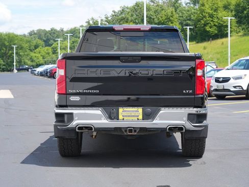 Used 2022 Chevrolet Silverado 1500 LTZ w/ LTZ Premium Package AWD/4WD image 4