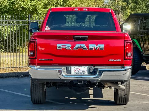 Used 2026 RAM 2500 Big Horn AWD/4WD image 4