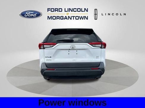 Used 2020 Toyota RAV4 LE image 7