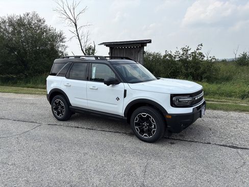 New 2025 Ford Bronco Sport Outer Banks w/ Outer Banks Tech Package+ image 2
