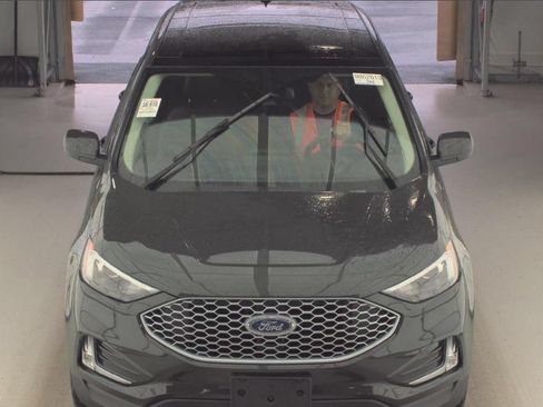 Used 2023 Ford Edge SEL w/ Convenience Package AWD/4WD image 2