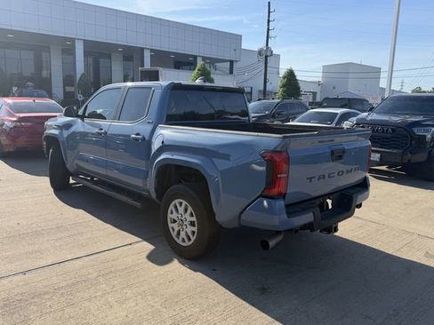 Used 2026 Toyota Tacoma SR5 RWD image 7