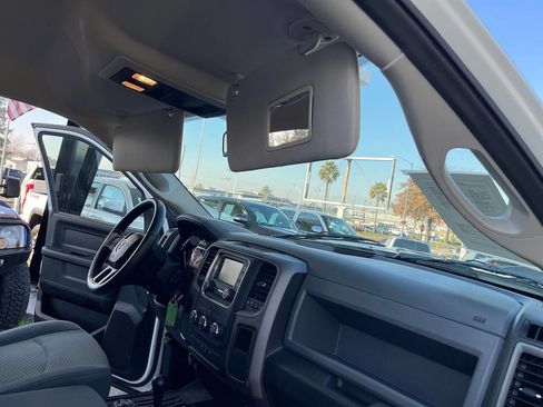 Used 2014 RAM 3500 Tradesman w/ Popular Equipment Group image 39