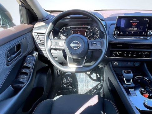 Used 2023 Nissan Rogue S AWD/4WD image 5