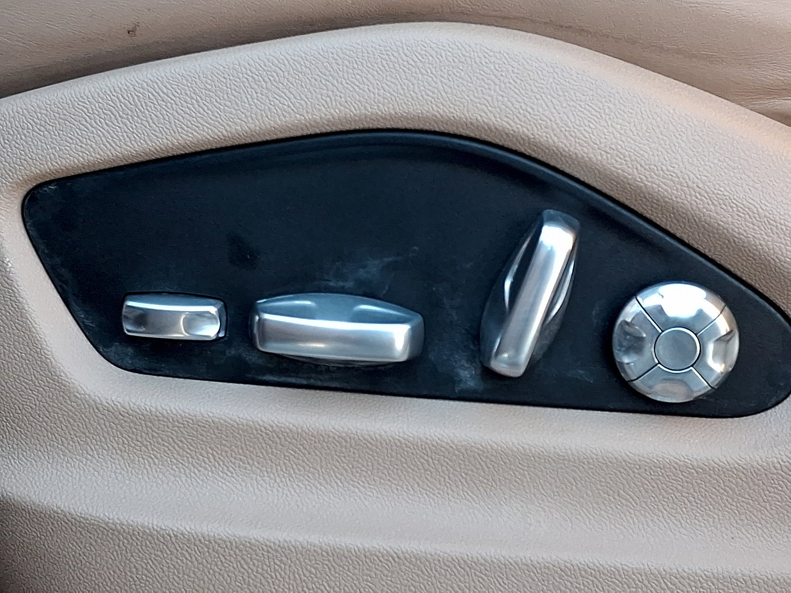 Used 2019 Porsche Cayenne AWD/4WD image 27