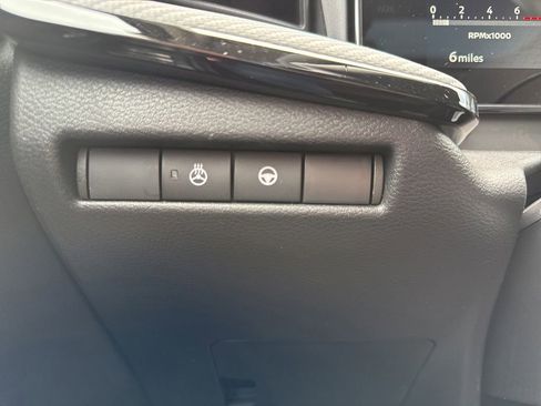 New 2026 Nissan Kicks SR w/ SR Premium Package AWD/4WD image 19