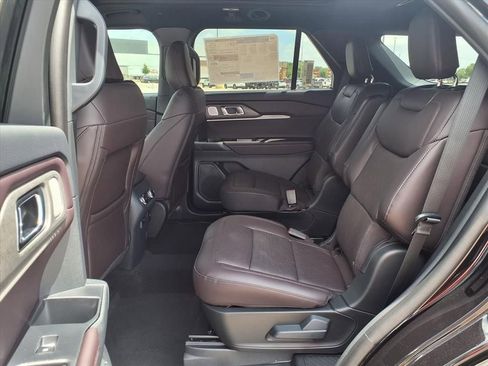 New 2026 Ford Explorer Platinum RWD image 27