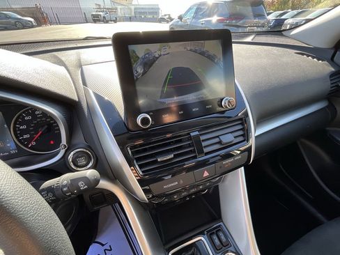 Used 2024 Mitsubishi Eclipse Cross SE image 32